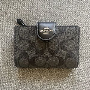 🐈‍⬛Coach Authentic Signature Black Medium Leather Trim Monogram Wallet🐈‍⬛